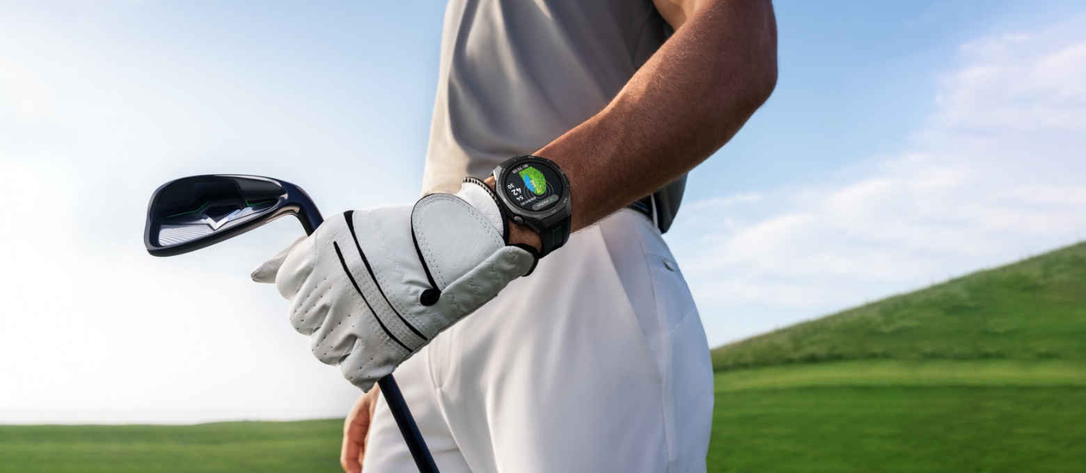 佩戴华为擎云 H5756 进行高尔夫运动的手表界面